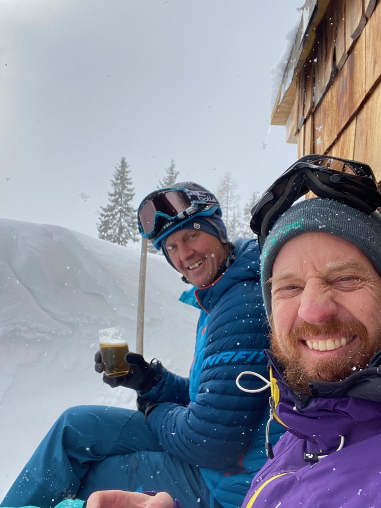 Skitour im Schnee rund um Silberbrunn